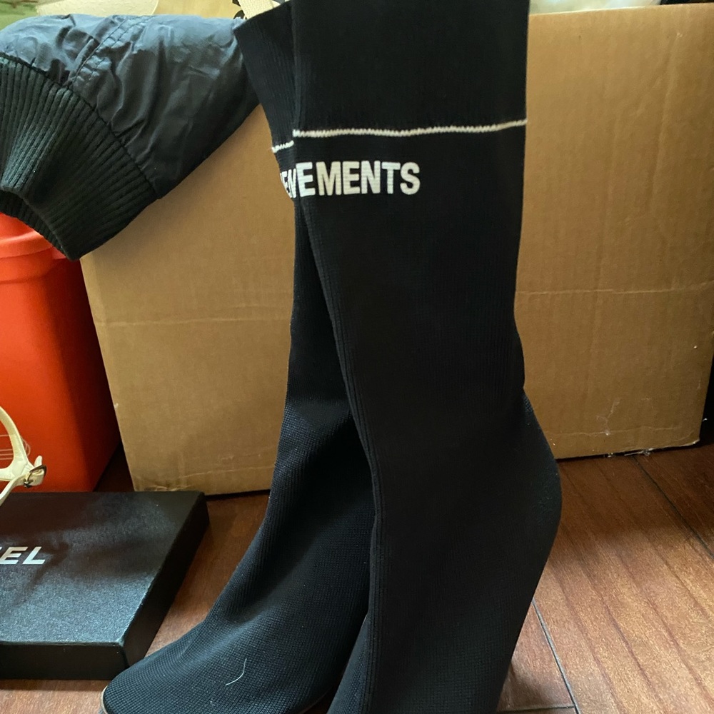 Vetements logo knit ankle boots